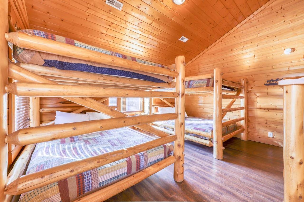 Black Bear Ridge Resort: Valhalla Manor By Dc Сивиървил Екстериор снимка