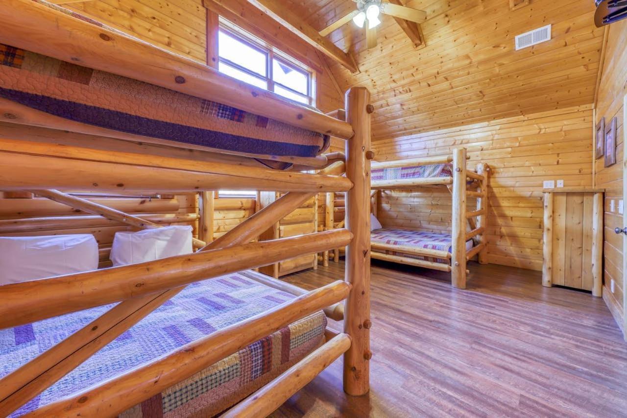 Black Bear Ridge Resort: Valhalla Manor By Dc Сивиървил Екстериор снимка